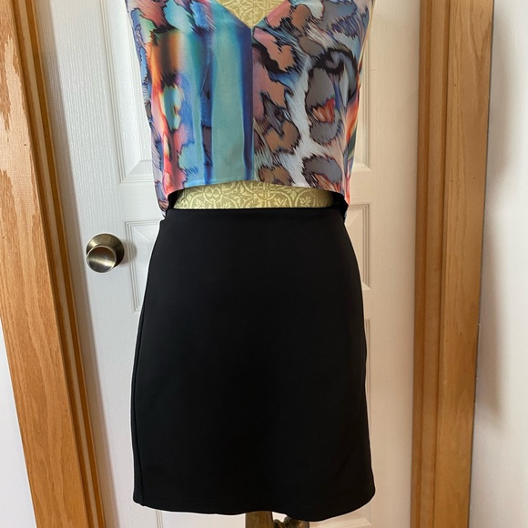 Bebe Dress Mini Sleeveless Crop Black Skirt Multicolour Top Size Large New - Picture 2 of 11